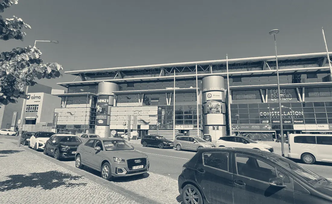 Entrada principal do estádio de Coimbra, um dos dez recintos de 2004